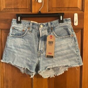 NWT LEVI’S 501 Light Wash High-Rise Denim Shorts